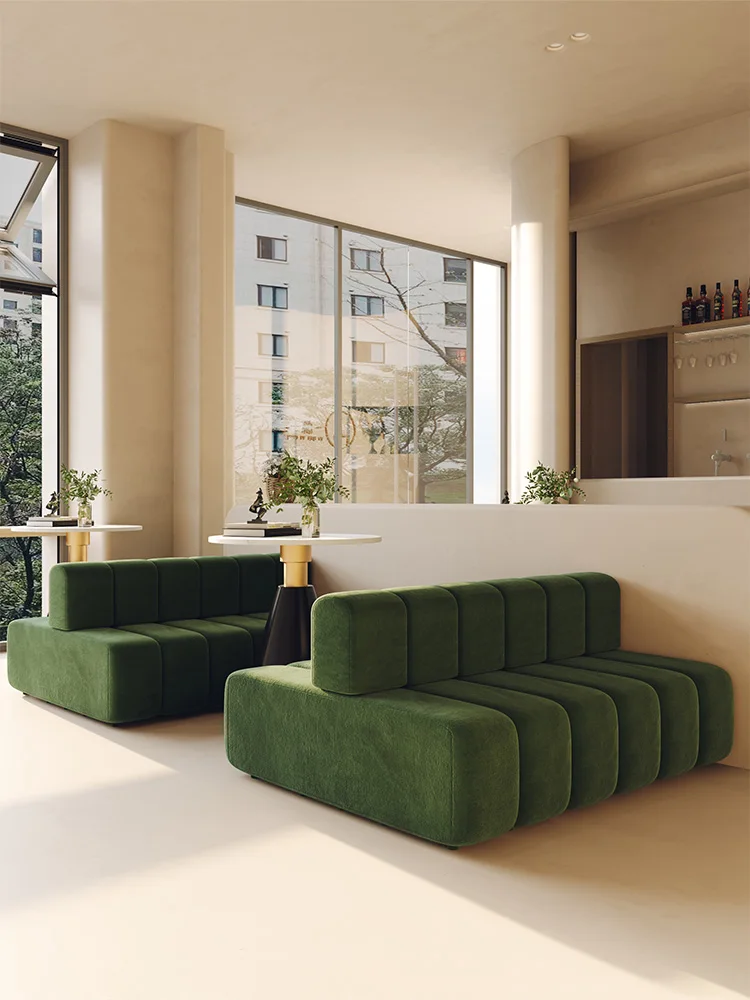 Sofa berbaris lurus dua sisi b - Coffee Tea Lounge ulasan dan harga