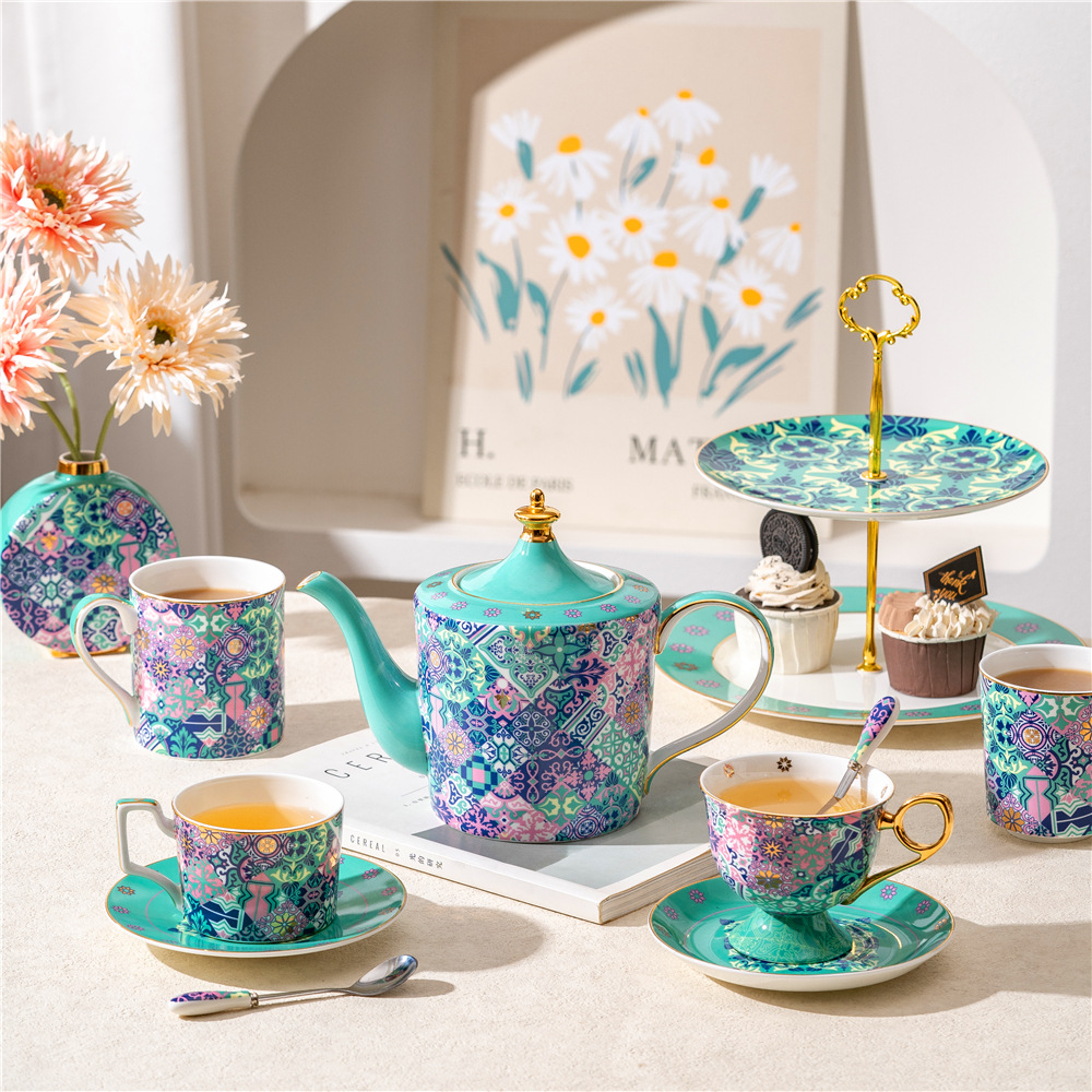 Set cangkir kopi dan tatakan p - Coffee Tea Gardens ulasan dan harga