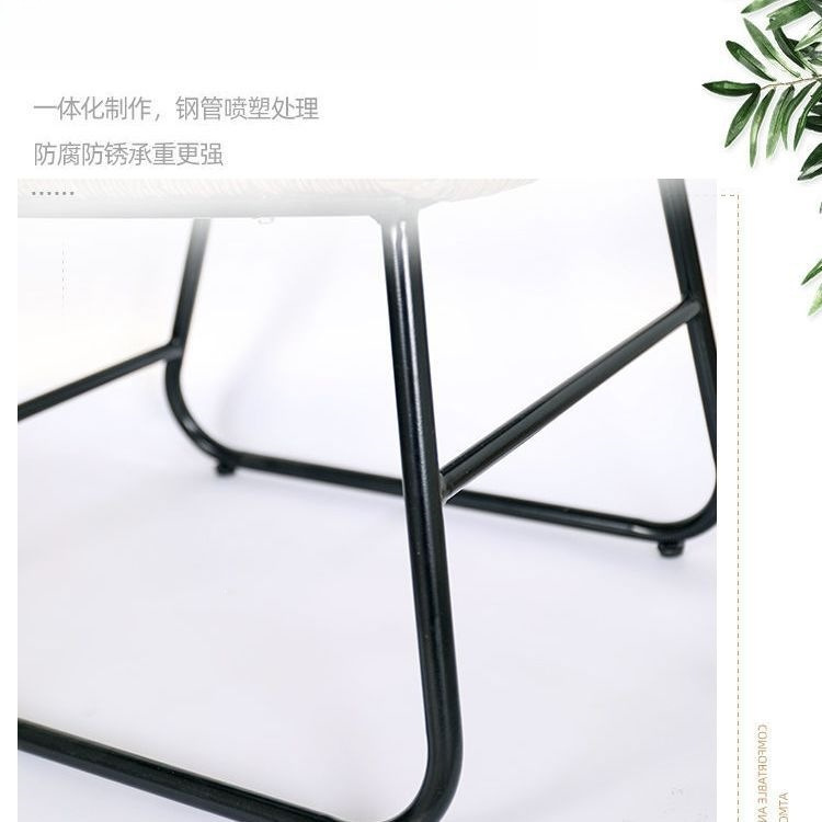 Meja dan kursi balkon kecil, k - Coffee Tea Gardens ulasan dan harga